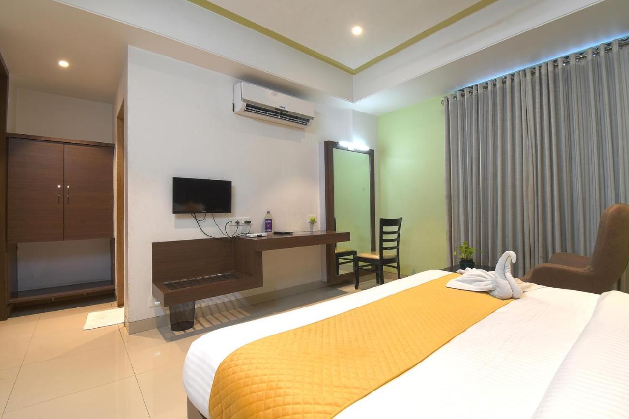 Hotel Season 4 -3-Star Hotel Sangli Экстерьер фото