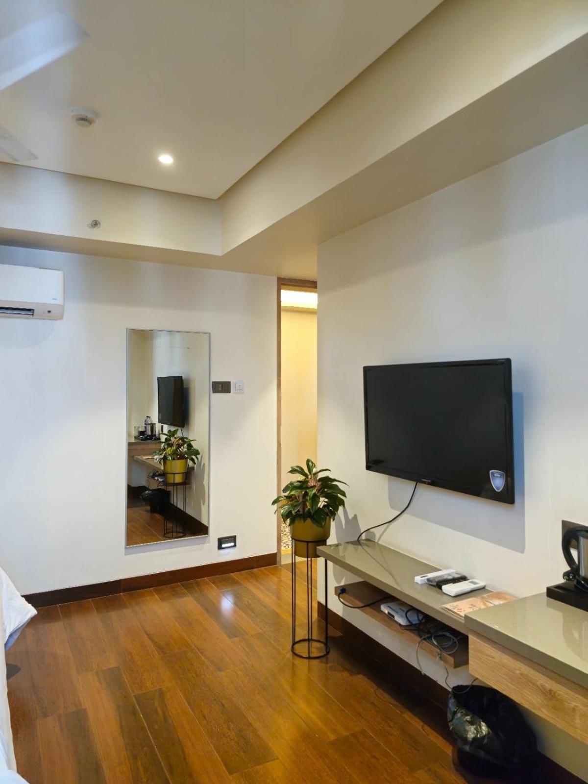 Hotel Season 4 -3-Star Hotel Sangli Экстерьер фото